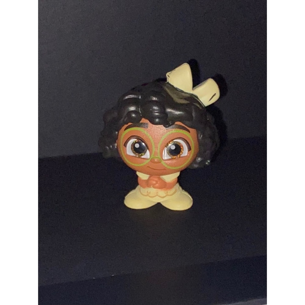 Disney Doorables Encanto Mirabel Madrigal Mini Figure Nina Mirabel Series